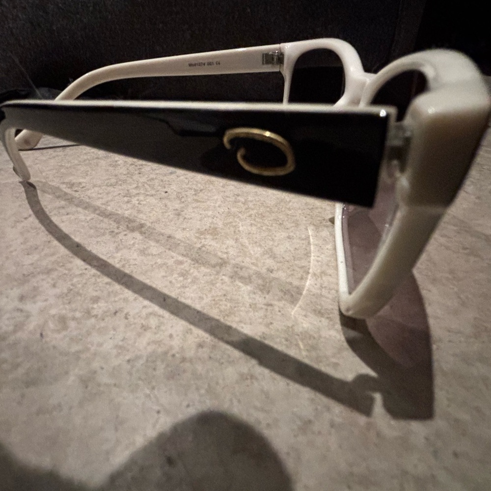 Vintage Oscar de La Renta Classic Black Cat-Eye Women's Sunglasses - - Picture 2 of 5